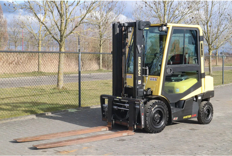 Hyster H2.5 A | BOOM SUSPENSION | SIDESHIFT | FORK EXTENTIONS | FORK POSITIONERS - Дизельний навантажувач: фото 2 Hyster H2.5 A | BOOM SUSPENSION | SIDESHIFT | FORK EXTENTIONS | FORK POSITIONERS - Дизельний навантажувач: фото 2