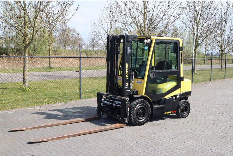 Hyster H2.5 A | BOOM SUSPENSION | SIDESHIFT | FORK EXTENTIONS | FORK POSITIONERS - Дизельний навантажувач: фото 2 Hyster H2.5 A | BOOM SUSPENSION | SIDESHIFT | FORK EXTENTIONS | FORK POSITIONERS - Дизельний навантажувач: фото 2