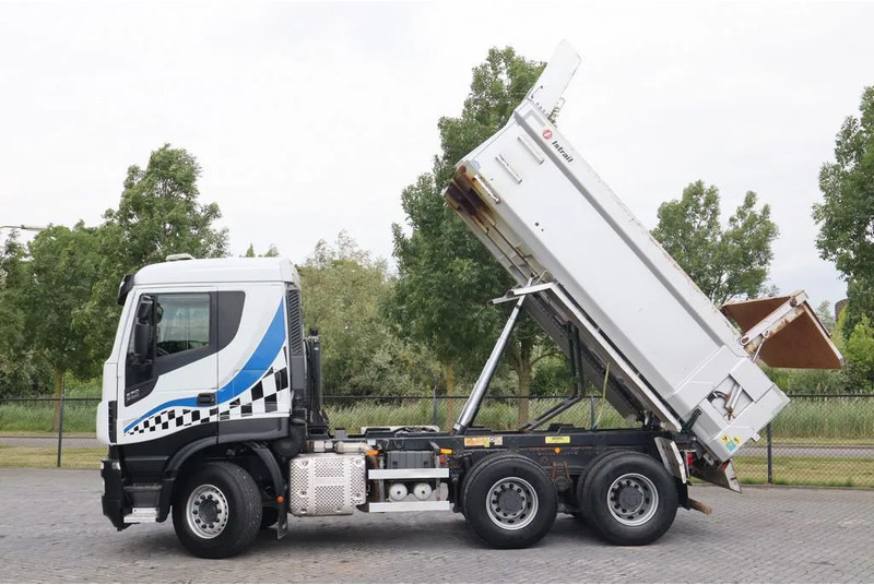 Iveco Stralis X-WAY 570 6X4 FULL STEEL BIG AXLES RETARDER EURO 6 - Самоскид вантажівка: фото 2 Iveco Stralis X-WAY 570 6X4 FULL STEEL BIG AXLES RETARDER EURO 6 - Самоскид вантажівка: фото 2
