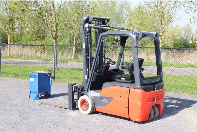 Linde E18 -02 | ROTATOR FORKS | SIDESHIFT - Електронавантажувач: фото 3 Linde E18 -02 | ROTATOR FORKS | SIDESHIFT - Електронавантажувач: фото 3