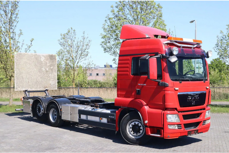 MAN TGS 26.360 | 6X2 | BDF | ONLY 80.000 KM! | EURO 5 - Контейнеровоз/ Змінний кузов вантажівка: фото 2 MAN TGS 26.360 | 6X2 | BDF | ONLY 80.000 KM! | EURO 5 - Контейнеровоз/ Змінний кузов вантажівка: фото 2