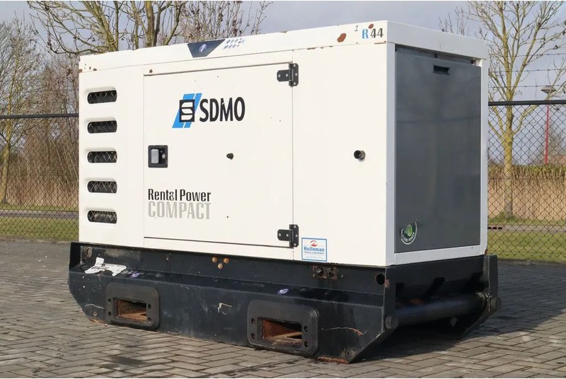 SDMO R44C3 | 44 KVA | GOOD WORKING - Електричний генератор: фото 2 SDMO R44C3 | 44 KVA | GOOD WORKING - Електричний генератор: фото 2