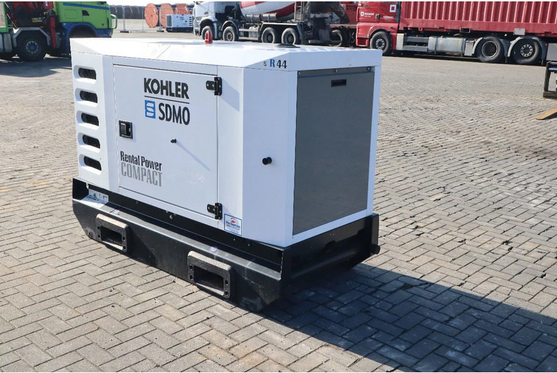SDMO R44C3 | 44 KVA | GOOD WORKING - Електричний генератор: фото 4 SDMO R44C3 | 44 KVA | GOOD WORKING - Електричний генератор: фото 4