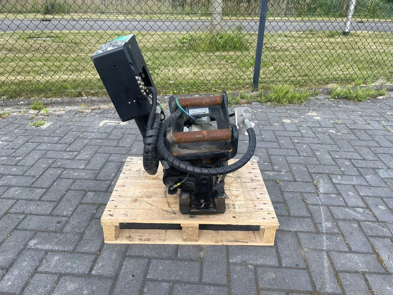 STEELWRIST X06 S40 | TILT ROTATOR | VLS | FPL | RF | NEW / UNUSED - Тилтротатор в категорії Будівельна техніка: фото 2 STEELWRIST X06 S40 | TILT ROTATOR | VLS | FPL | RF | NEW / UNUSED - Тилтротатор в категорії Будівельна техніка: фото 2