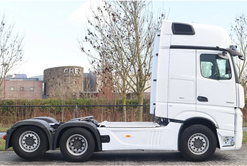 Mercedes-Benz Actros 2553 | 6X2 | FULL AIR | RETARDER | 33.000 KM! | EURO 6 - Тягач: фото 4 Mercedes-Benz Actros 2553 | 6X2 | FULL AIR | RETARDER | 33.000 KM! | EURO 6 - Тягач: фото 4