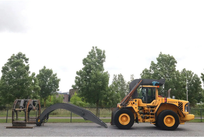 Volvo L180 F HL | HIGH-LIFT | LOG STACKER | HOLZ GRAPPLE - Колісний навантажувач: фото 1 Volvo L180 F HL | HIGH-LIFT | LOG STACKER | HOLZ GRAPPLE - Колісний навантажувач: фото 1