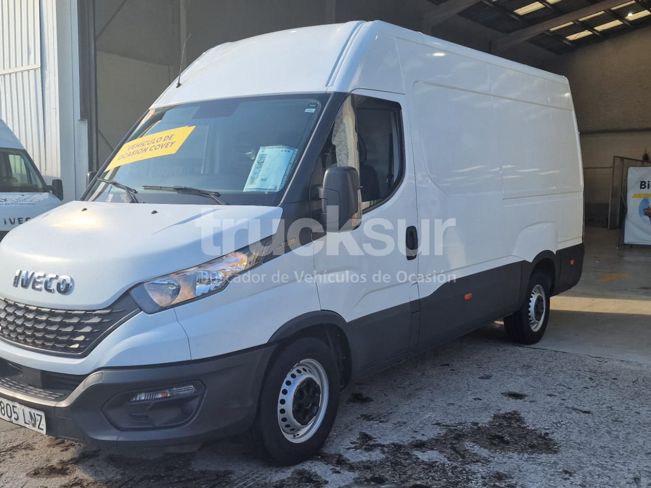 IVECO 35S14 12M3 - Фургон з закритим кузовом: фото 2 IVECO 35S14 12M3 - Фургон з закритим кузовом: фото 2