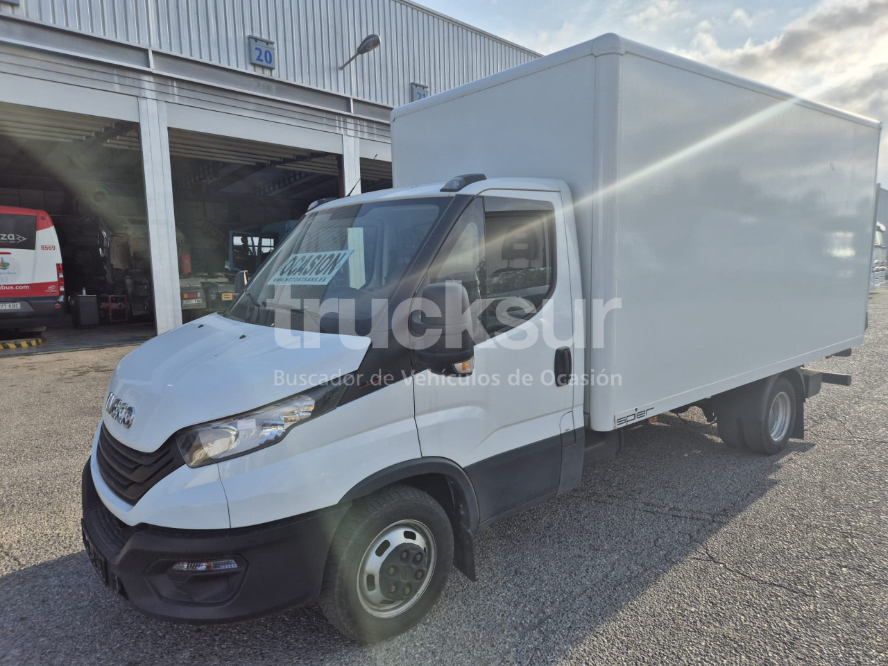 IVECO DAILY 35C16H - Фургон з закритим кузовом: фото 1 IVECO DAILY 35C16H - Фургон з закритим кузовом: фото 1