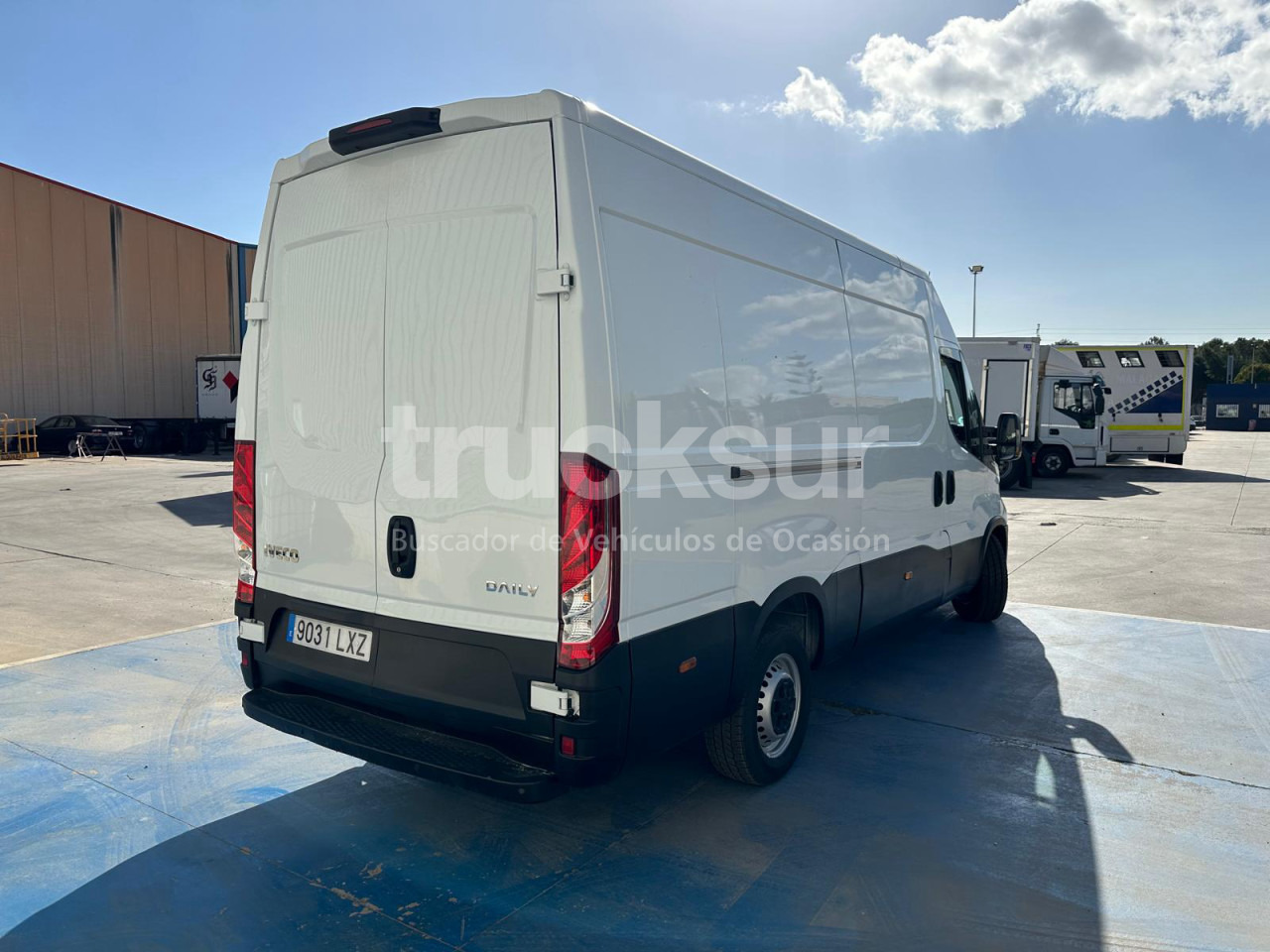 IVECO DAILY 35S16 F 12M3 - Фургон з закритим кузовом: фото 4 IVECO DAILY 35S16 F 12M3 - Фургон з закритим кузовом: фото 4