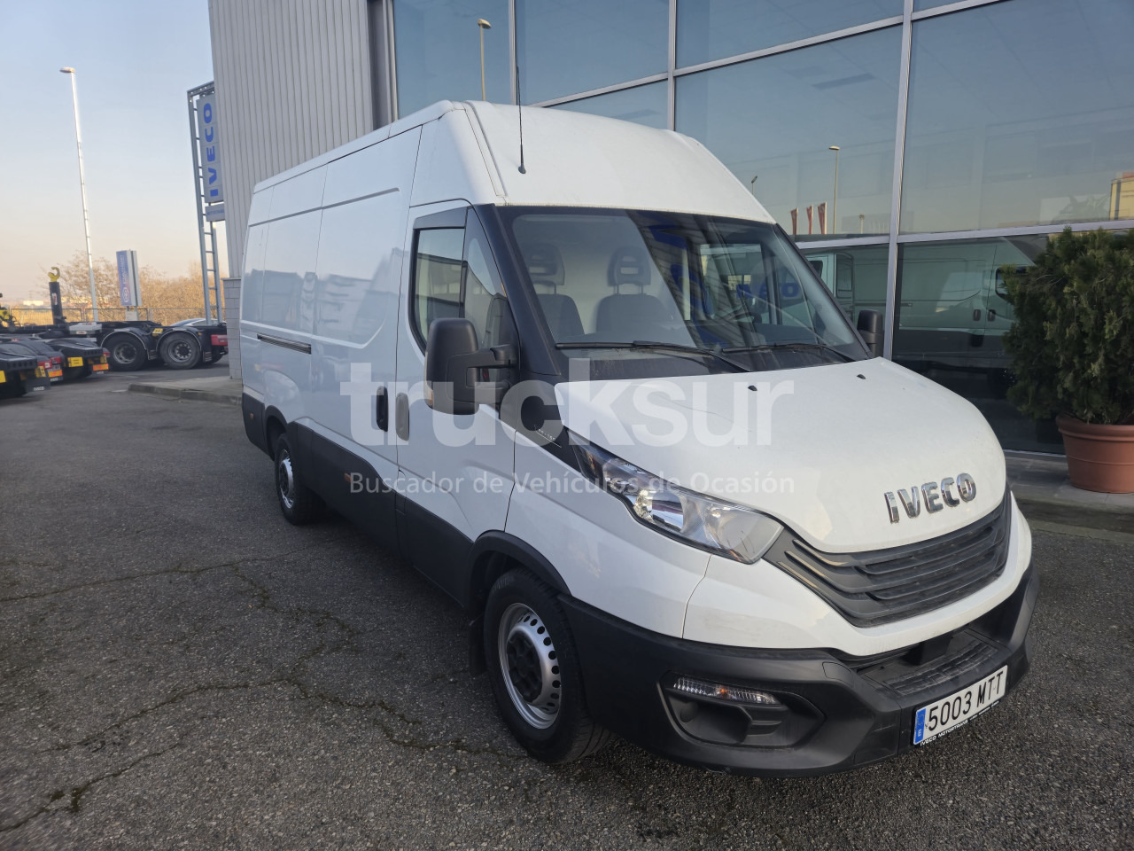 IVECO DAILY 35S16V 12M3 - Фургон з закритим кузовом: фото 3 IVECO DAILY 35S16V 12M3 - Фургон з закритим кузовом: фото 3
