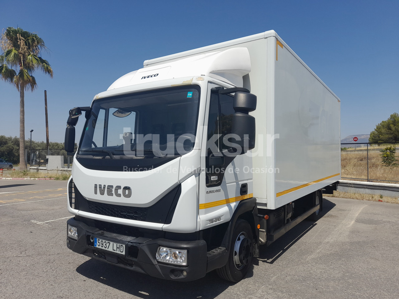 IVECO EUROCARGO 210.75 P/E - Вантажівка з закритим кузовом: фото 1 IVECO EUROCARGO 210.75 P/E - Вантажівка з закритим кузовом: фото 1