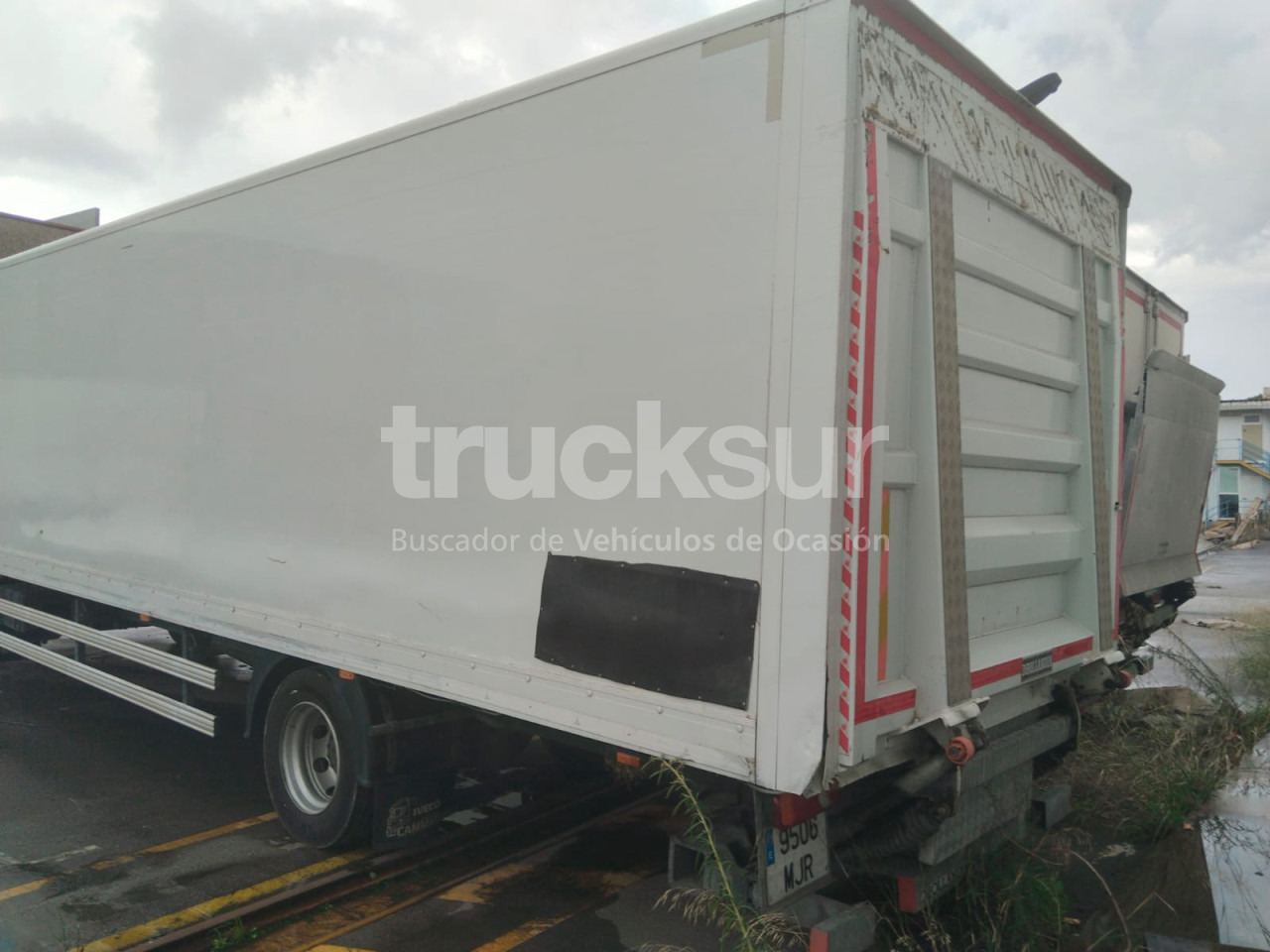 IVECO EUROCARGO - Вантажівка з закритим кузовом: фото 2 IVECO EUROCARGO - Вантажівка з закритим кузовом: фото 2
