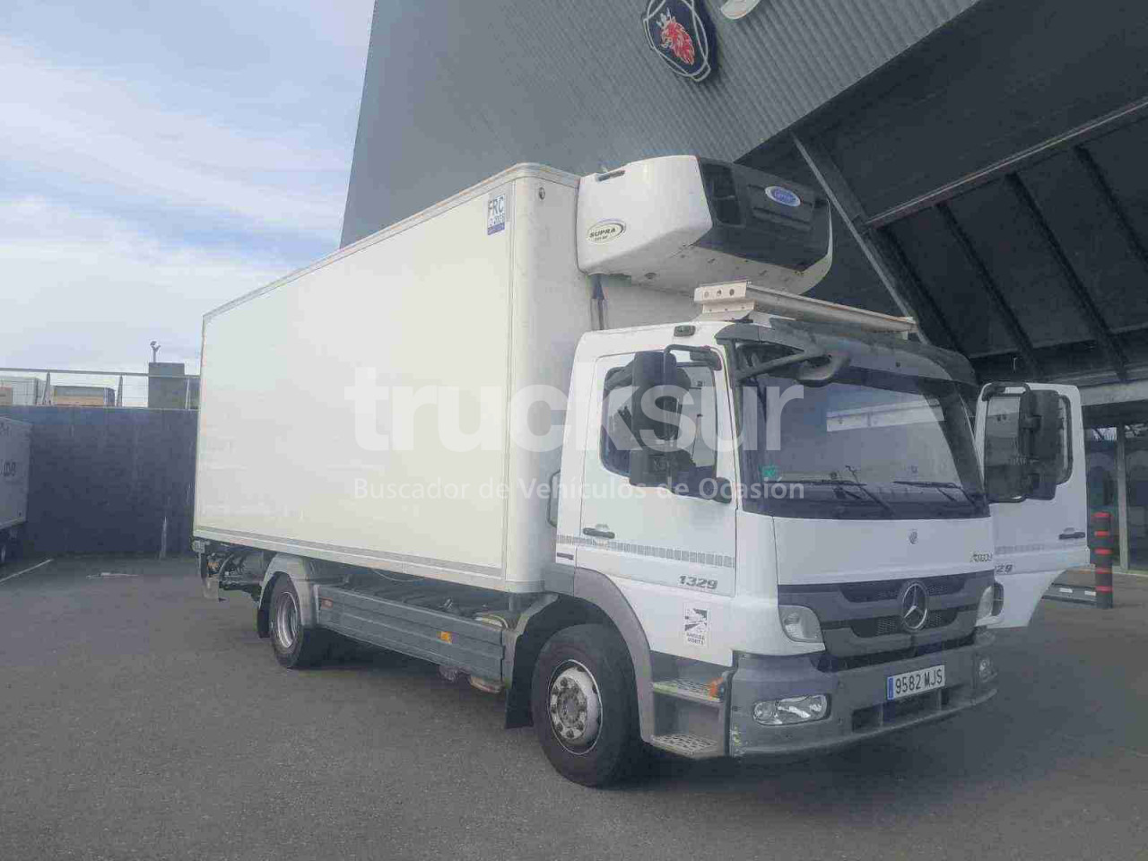 MERCEDES ATEGO FRC - Вантажівка з закритим кузовом: фото 1 MERCEDES ATEGO FRC - Вантажівка з закритим кузовом: фото 1