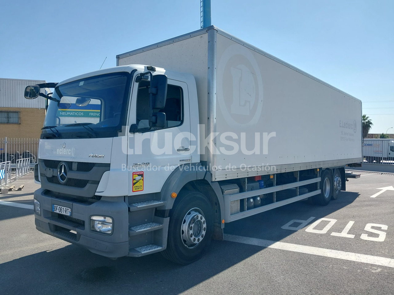 MERCEDES AXOR 2529 ejes 6x2*4 - Вантажівка з закритим кузовом: фото 1 MERCEDES AXOR 2529 ejes 6x2*4 - Вантажівка з закритим кузовом: фото 1