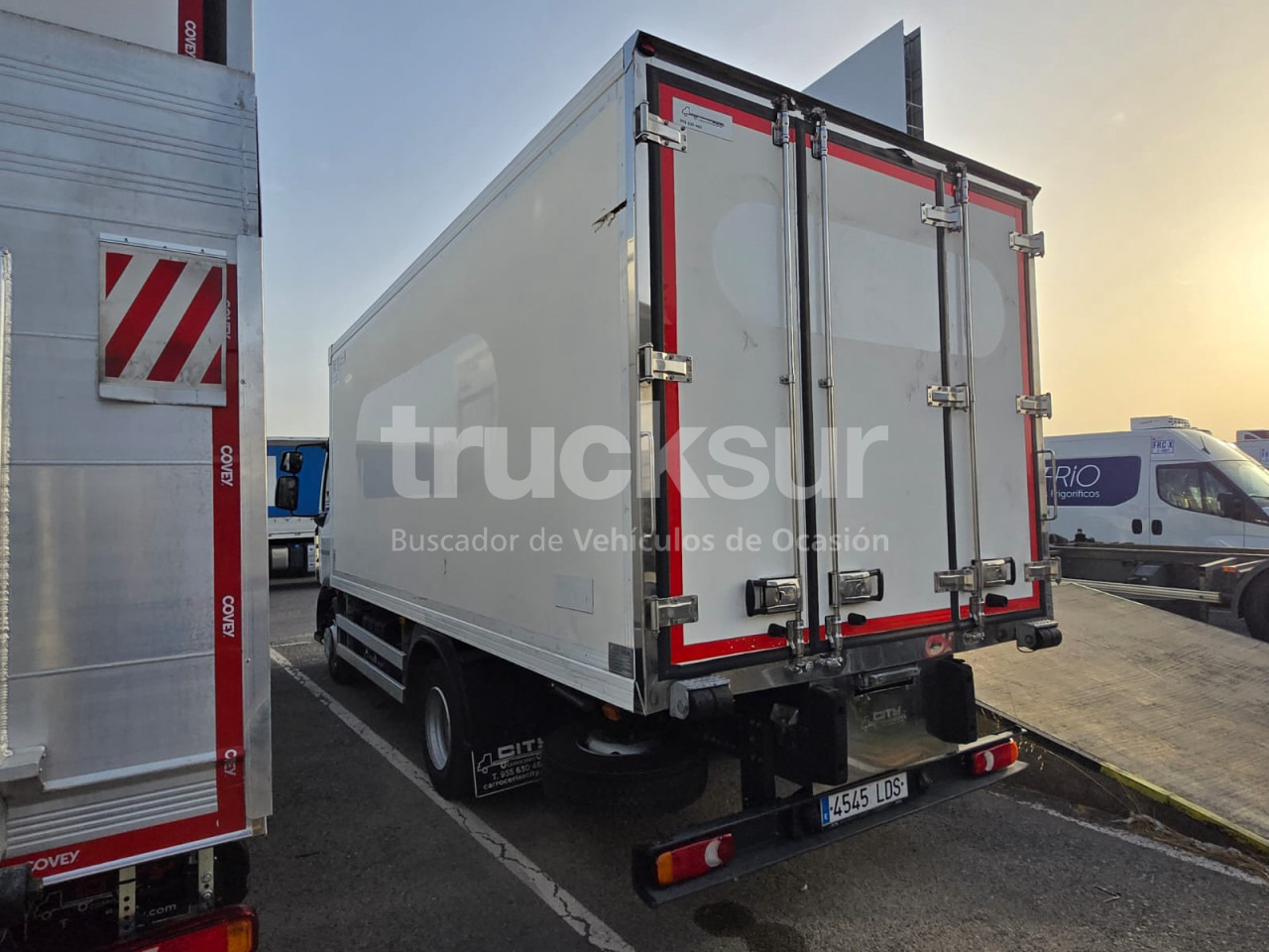 RENAULT D 12.240 FRC-X - Вантажівка з закритим кузовом: фото 4 RENAULT D 12.240 FRC-X - Вантажівка з закритим кузовом: фото 4