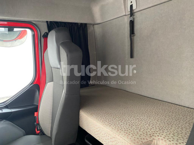 Тентована вантажівка RENAULT D12.250: фото 12