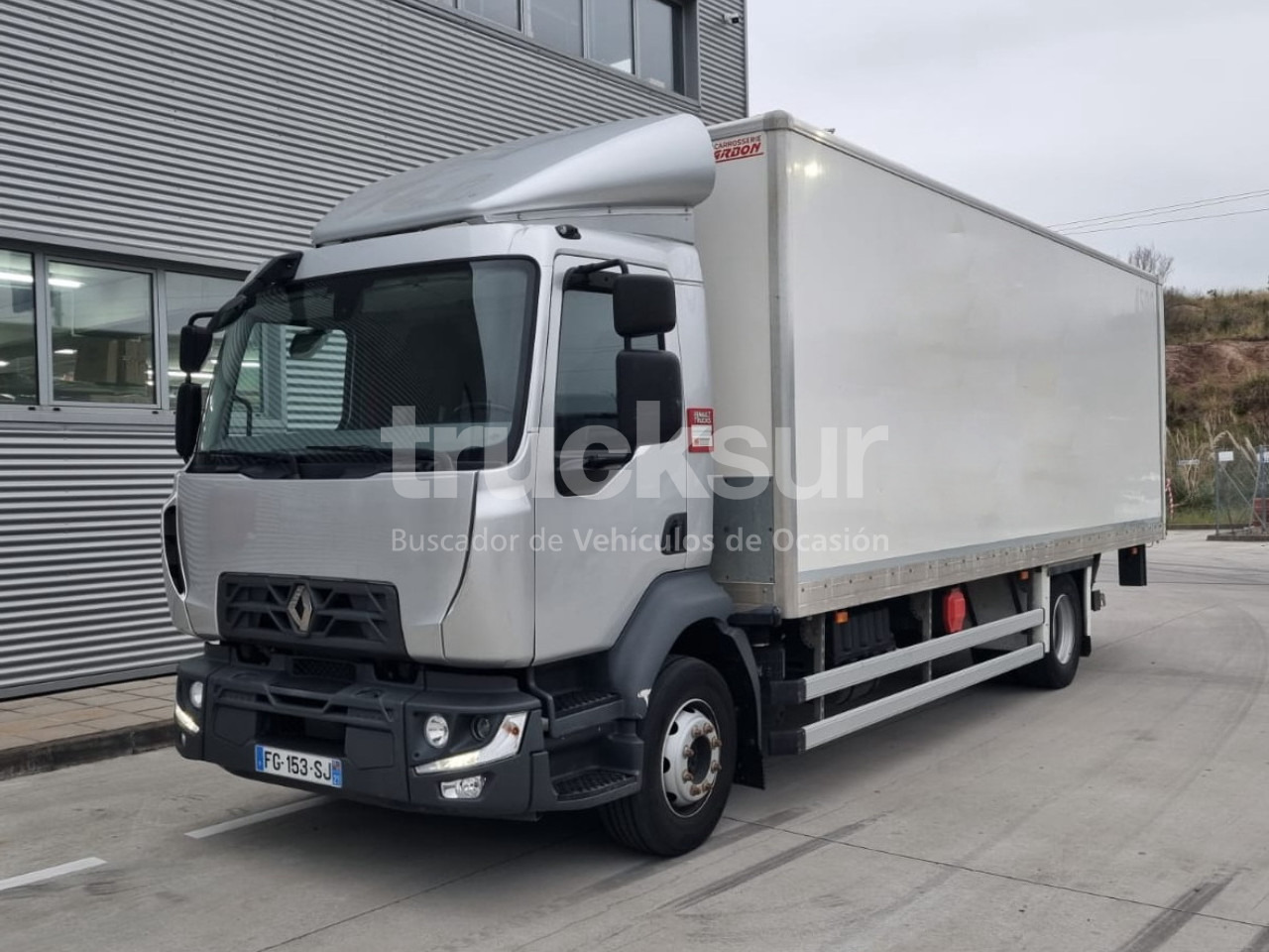 RENAULT D14.240 - Вантажівка з закритим кузовом: фото 1 RENAULT D14.240 - Вантажівка з закритим кузовом: фото 1