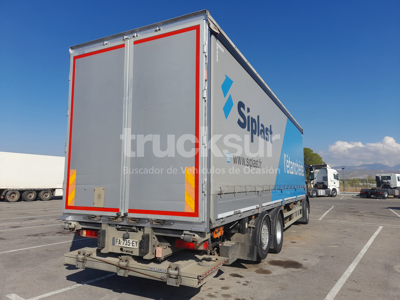 RENAULT D320.26 ejes 6x2*4 - Тентована вантажівка: фото 5 RENAULT D320.26 ejes 6x2*4 - Тентована вантажівка: фото 5