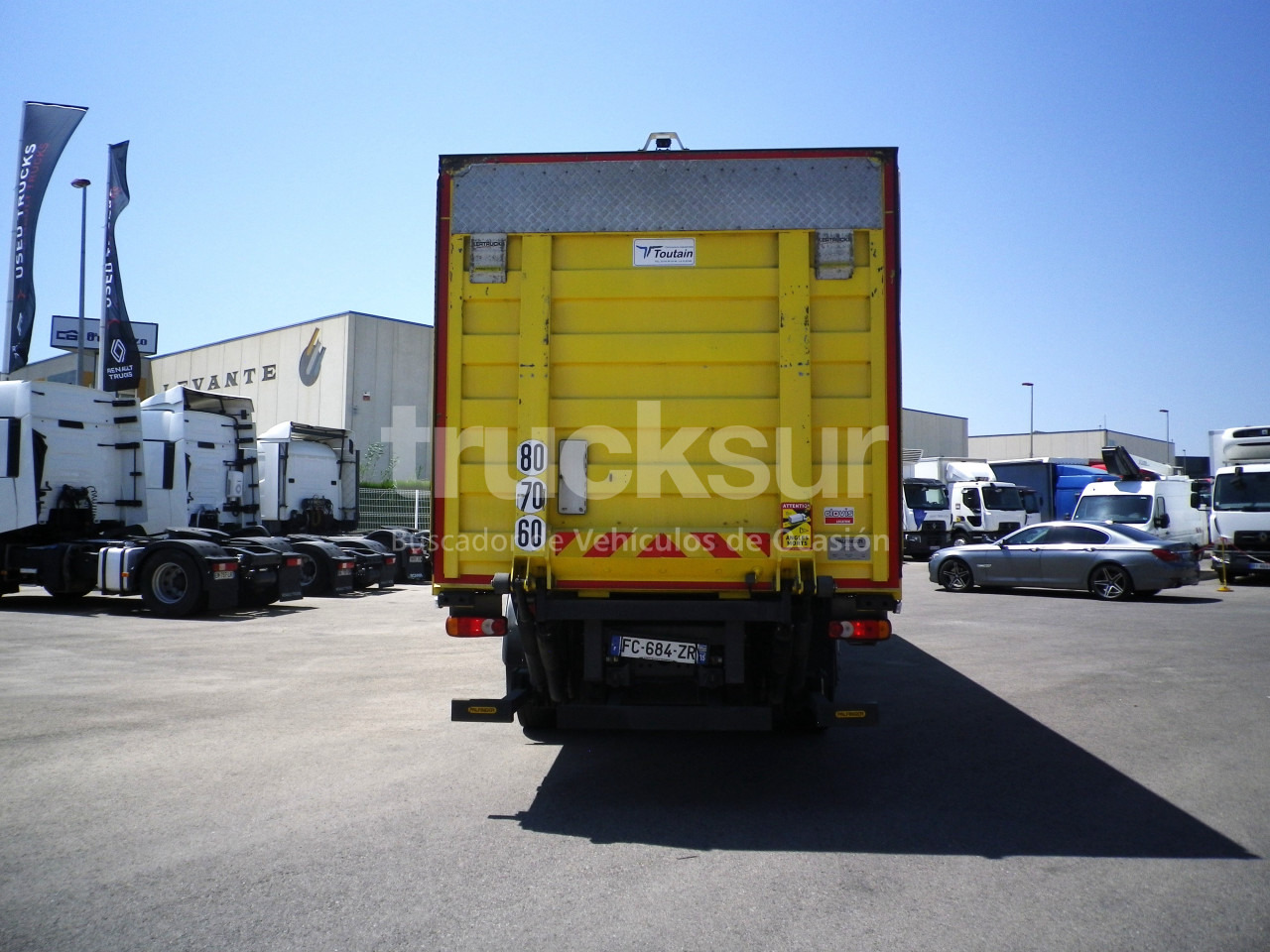 Вантажівка з закритим кузовом RENAULT D380.26  6X2*4 ejes 6x2*4: фото 6