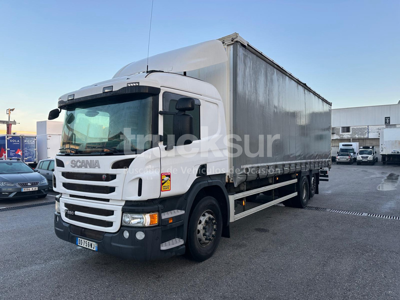 SCANIA P280.26 ejes 6x2*4 - Тентована вантажівка: фото 1 SCANIA P280.26 ejes 6x2*4 - Тентована вантажівка: фото 1