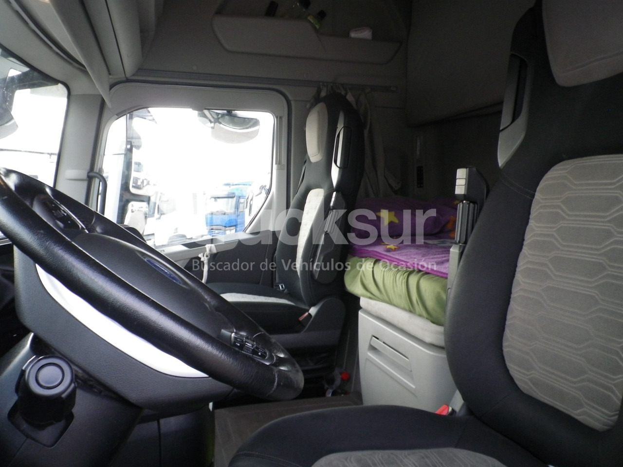 Interior photo 2: Тягач FORD F-MAX 500