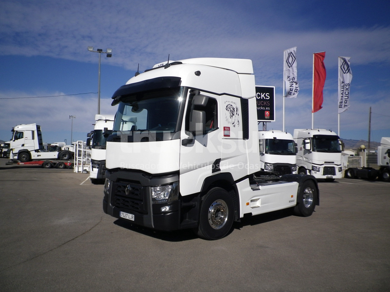 RENAULT T520 SLEEPER CAB ADR - Тягач: фото 1 RENAULT T520 SLEEPER CAB ADR - Тягач: фото 1