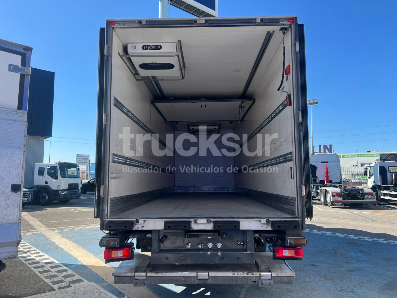 VOLVO FM450 ejes 6x2*4 - Рефрижератор вантажівка: фото 5 VOLVO FM450 ejes 6x2*4 - Рефрижератор вантажівка: фото 5