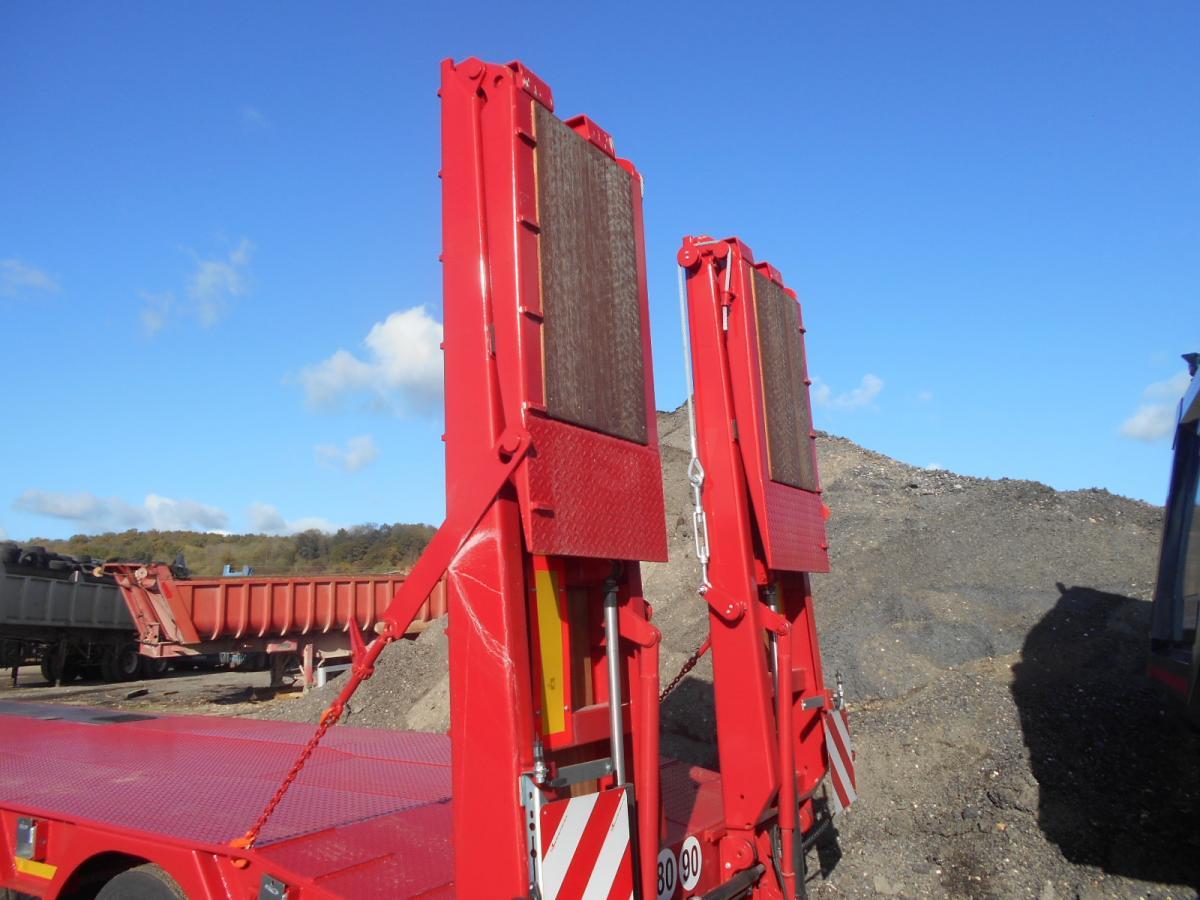 Новий Низькорамна платформа напівпричіп Invepe: фото 9 Новий Низькорамна платформа напівпричіп Invepe: фото 9