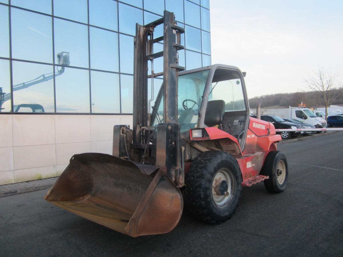 Manitou MC30 - Дизельний навантажувач: фото 1 Manitou MC30 - Дизельний навантажувач: фото 1