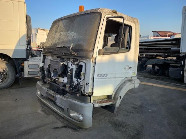 Mercedes ATEGO - Кабіна в категорії Вантажівки: фото 1 Mercedes ATEGO - Кабіна в категорії Вантажівки: фото 1