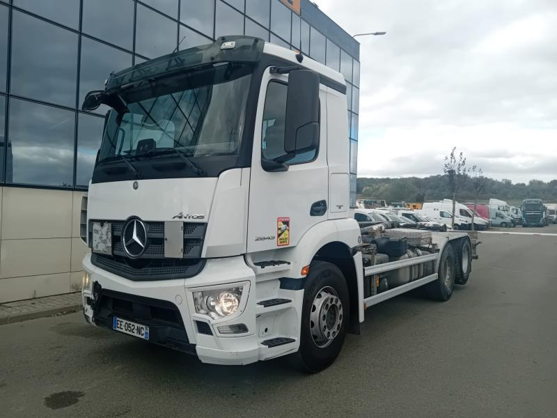 Mercedes Antos 2643 - Гаковий мультиліфт вантажівка: фото 1 Mercedes Antos 2643 - Гаковий мультиліфт вантажівка: фото 1