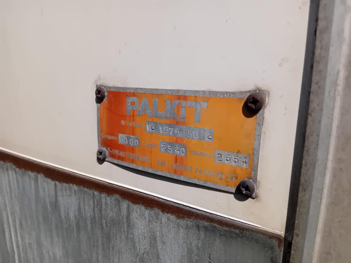 Mercedes Axor 1829 - Вантажівка з закритим кузовом: фото 4 Mercedes Axor 1829 - Вантажівка з закритим кузовом: фото 4