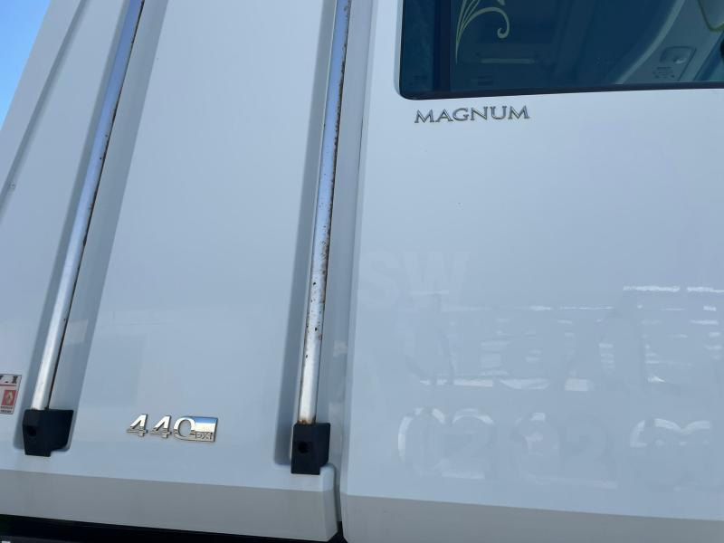 Renault Magnum 440 DXI - Бортова вантажівка/ Платформа: фото 5 Renault Magnum 440 DXI - Бортова вантажівка/ Платформа: фото 5