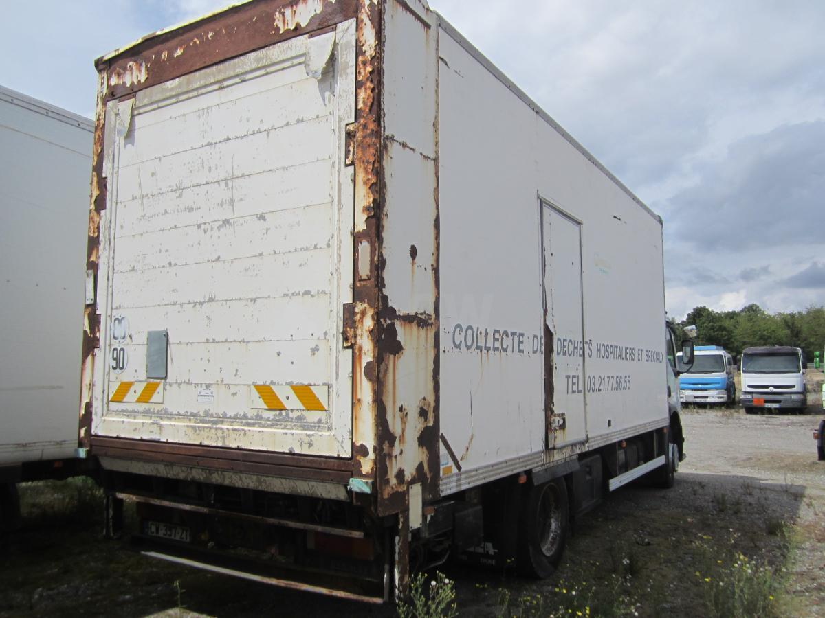 Renault Midlum 220 DCI - Вантажівка з закритим кузовом: фото 2 Renault Midlum 220 DCI - Вантажівка з закритим кузовом: фото 2