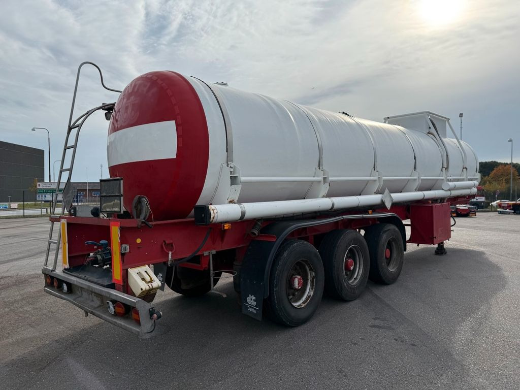 Blumhardt 3 axle 29.000 L ADR Tank trailer Blumhardt 3 axle 29.000 L ADR Tanktrailer - Напівпричіп цистерна: фото 3 Blumhardt 3 axle 29.000 L ADR Tank trailer Blumhardt 3 axle 29.000 L ADR Tanktrailer - Напівпричіп цистерна: фото 3