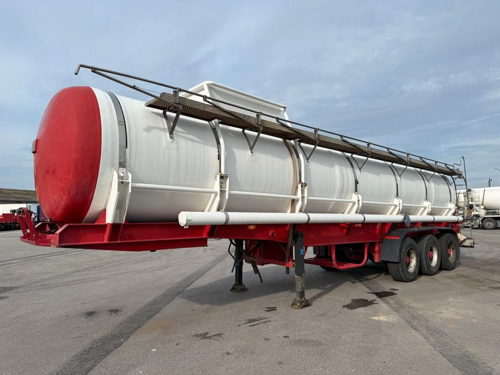 Blumhardt 3 axle 29.000 L ADR Tank trailer Blumhardt 3 axle 29.000 L ADR Tanktrailer - Напівпричіп цистерна: фото 1 Blumhardt 3 axle 29.000 L ADR Tank trailer Blumhardt 3 axle 29.000 L ADR Tanktrailer - Напівпричіп цистерна: фото 1