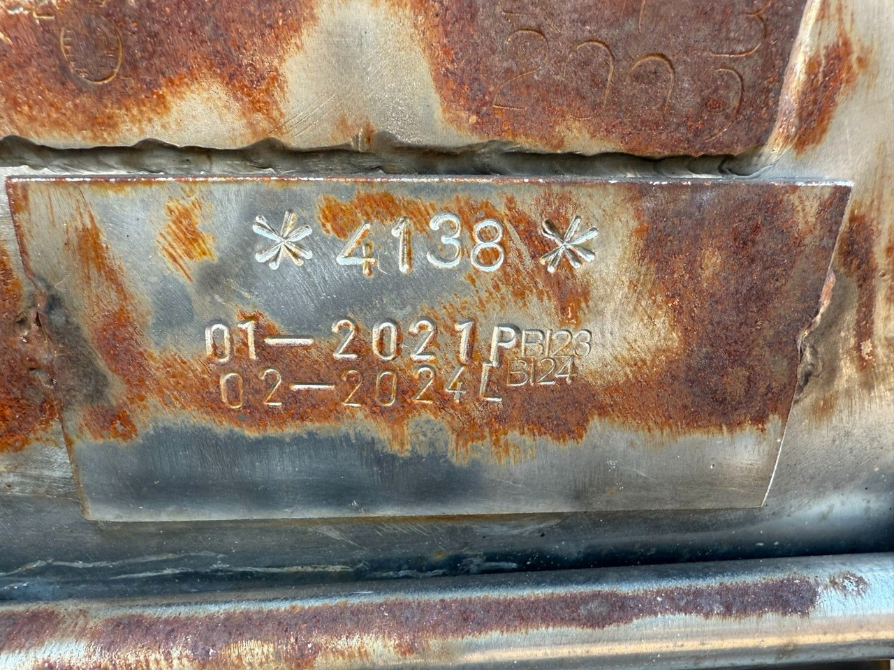 Burg 3 axle 3 compartments 32.200 L ADR - Напівпричіп цистерна: фото 4 Burg 3 axle 3 compartments 32.200 L ADR - Напівпричіп цистерна: фото 4