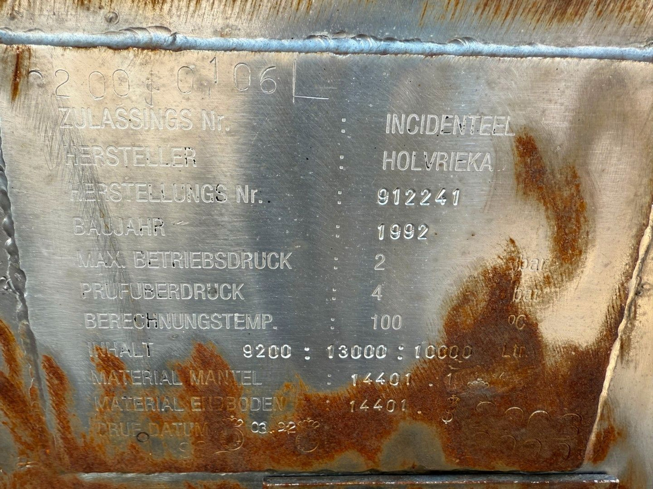 Burg 3 axle 3 compartments 32.200 L ADR - Напівпричіп цистерна: фото 3 Burg 3 axle 3 compartments 32.200 L ADR - Напівпричіп цистерна: фото 3