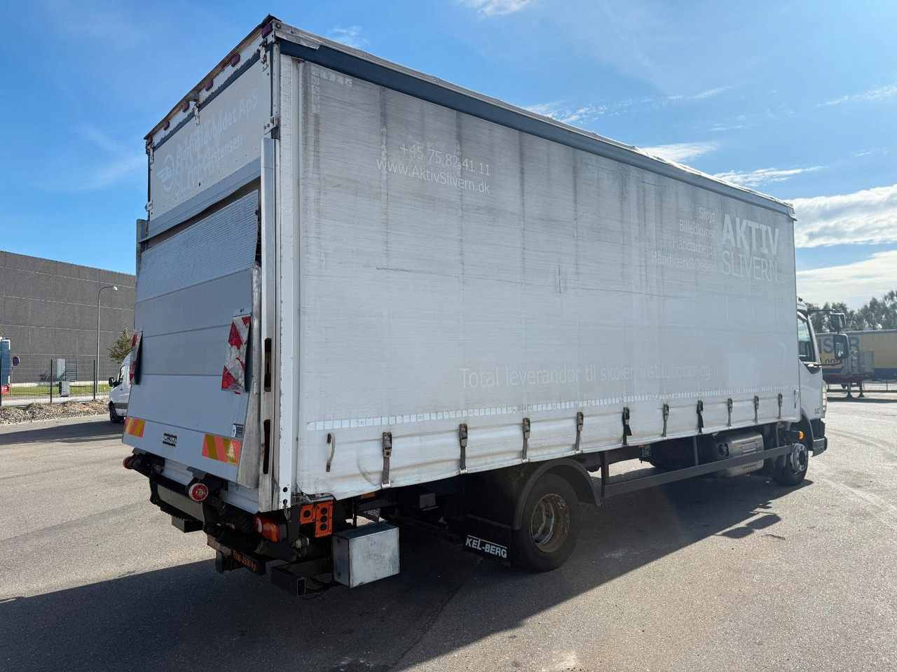 DAF LF 45 /220 4x2 Curtainsider and Taillift Euro 6 - Тентована вантажівка: фото 3 DAF LF 45 /220 4x2 Curtainsider and Taillift Euro 6 - Тентована вантажівка: фото 3