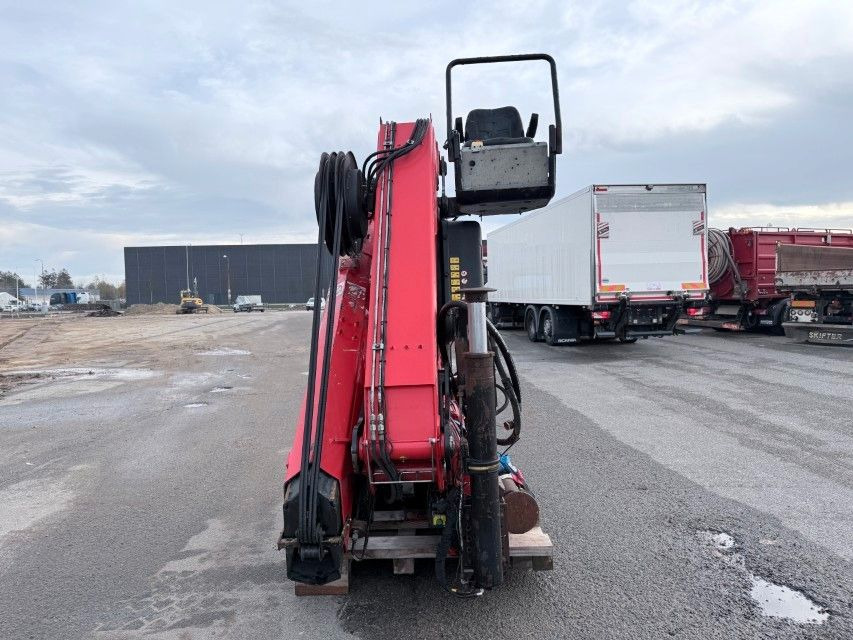 Вантажівка з маніпулятором Fassi F245A.2.25 E-Dynamic Radio Remote / Crane: фото 6 Вантажівка з маніпулятором Fassi F245A.2.25 E-Dynamic Radio Remote / Crane: фото 6