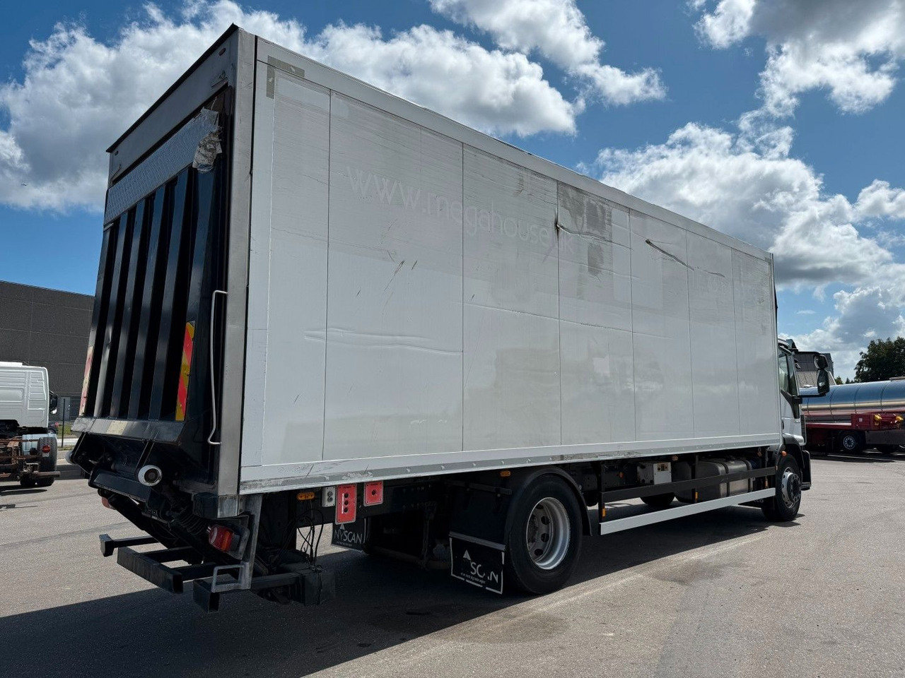 Iveco 180E32 4x2 Schmitz / Thermo King T-1200R Spectru Iveco 180E32 4x2 Schmitz / Thermo King T-1200R Spectru - Рефрижератор вантажівка: фото 3 Iveco 180E32 4x2 Schmitz / Thermo King T-1200R Spectru Iveco 180E32 4x2 Schmitz / Thermo King T-1200R Spectru - Рефрижератор вантажівка: фото 3