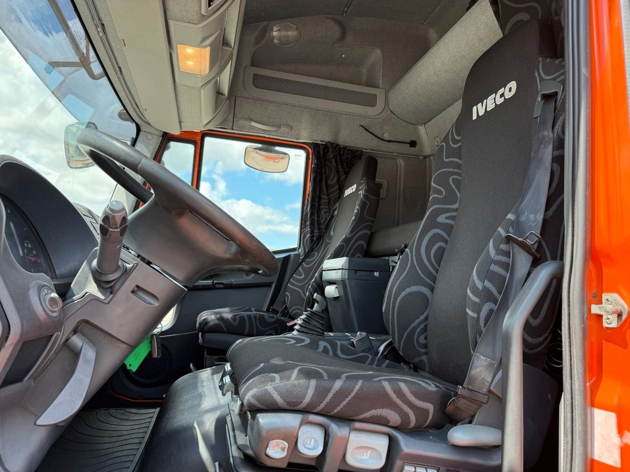 Iveco EuroCargo 180 E28 Euro 6 Freight Iveco EuroCargo 180 E28 Euro 6 Freight / Pritsche - Тентована вантажівка: фото 5 Iveco EuroCargo 180 E28 Euro 6 Freight Iveco EuroCargo 180 E28 Euro 6 Freight / Pritsche - Тентована вантажівка: фото 5