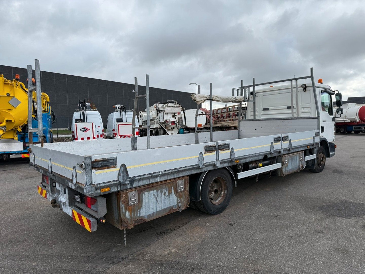 MAN TGL 10.180 4x2 Flatbed 6,,80 m. Euro 3 - Бортова вантажівка/ Платформа: фото 3 MAN TGL 10.180 4x2 Flatbed 6,,80 m. Euro 3 - Бортова вантажівка/ Платформа: фото 3