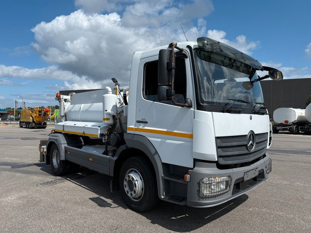 Mercedes-Benz Atego 1323 RHD Euro 6 Hvidtved Larsen Cityflex - Асенізатори: фото 1 Mercedes-Benz Atego 1323 RHD Euro 6 Hvidtved Larsen Cityflex - Асенізатори: фото 1