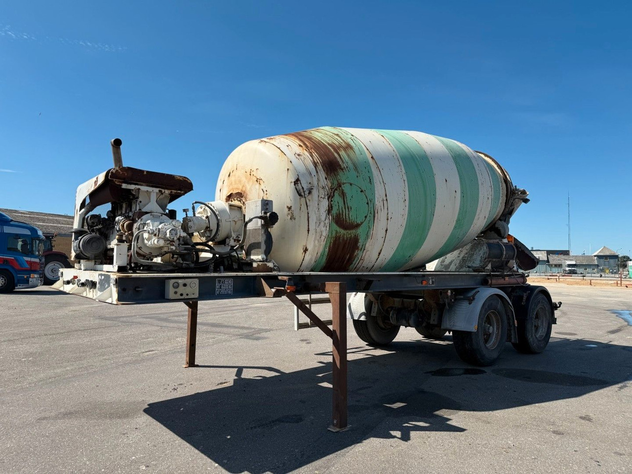Le Cinena 12 m2 Baruval 2 axle Concrete trailer Lecinena 12 m3 Baruval 2 achse Beton/Concrete mixer - Напівпричіп: фото 1 Le Cinena 12 m2 Baruval 2 axle Concrete trailer Lecinena 12 m3 Baruval 2 achse Beton/Concrete mixer - Напівпричіп: фото 1
