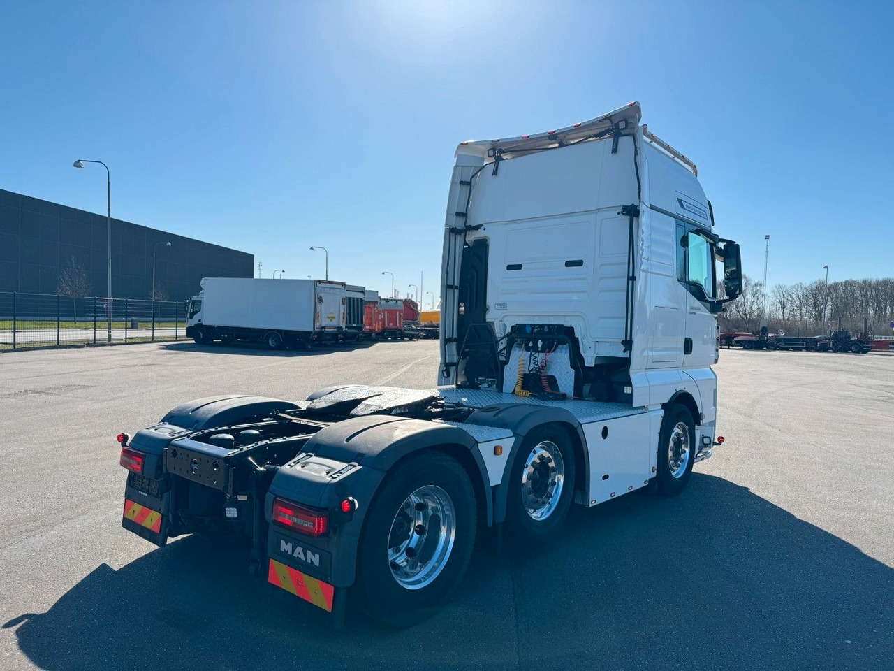 MAN TGX 26.500 6x2/2 XXL PerformanceLine - Тягач: фото 3 MAN TGX 26.500 6x2/2 XXL PerformanceLine - Тягач: фото 3