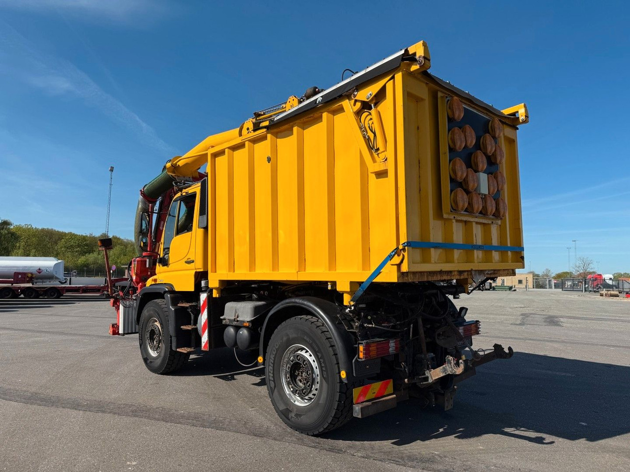 Unimog U500 4x4 / Dücker Kipper / Saug / Mäher MKT 15R - Самоскид вантажівка: фото 4 Unimog U500 4x4 / Dücker Kipper / Saug / Mäher MKT 15R - Самоскид вантажівка: фото 4