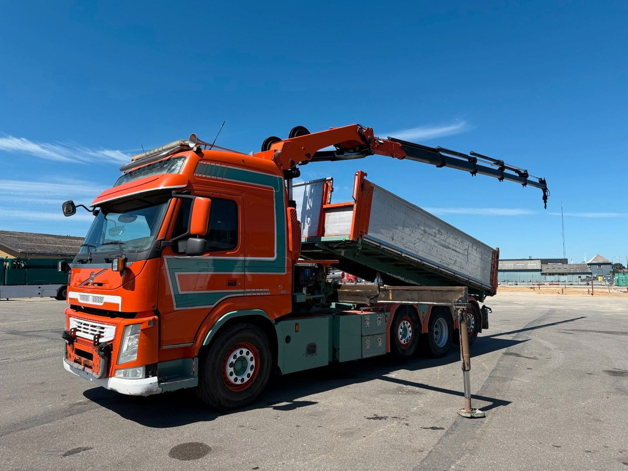 Volvo FM500 8x2*6 Crane HMF 2620 K5 Pendel Tipper - Вантажівка з маніпулятором: фото 1 Volvo FM500 8x2*6 Crane HMF 2620 K5 Pendel Tipper - Вантажівка з маніпулятором: фото 1