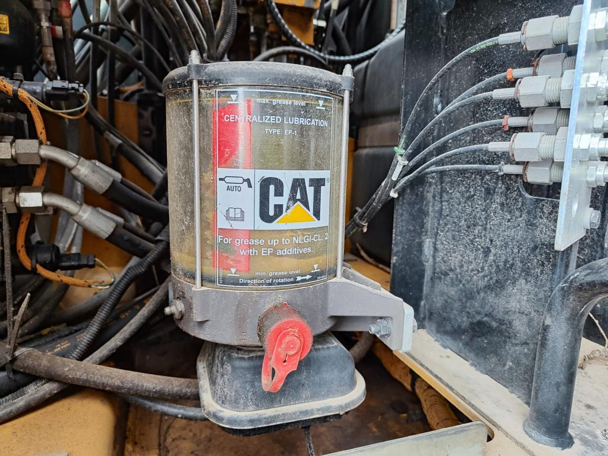 Колісний екскаватор Caterpillar M316F: фото 8