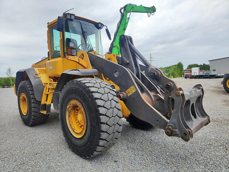 Volvo L120E - Колісний навантажувач: фото 3 Volvo L120E - Колісний навантажувач: фото 3
